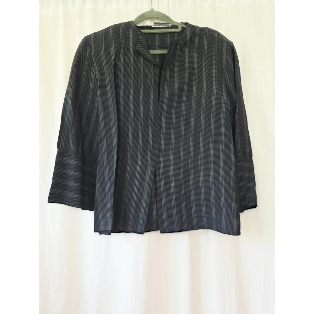 Emporio Armani Vintage Navy Pinstripe Split Front Blouse Made in Italy Top 40 - Picture 2 of 8